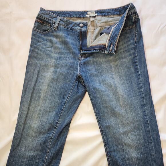 L.L. Bean Favorite Fit Jeans Women’s Size 12 Regular Blue Denim Stretch - Picture 4 of 8
